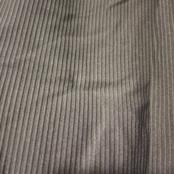 Old Navy High Rise Ribbed Bike Shorts - Picture 7 of 7